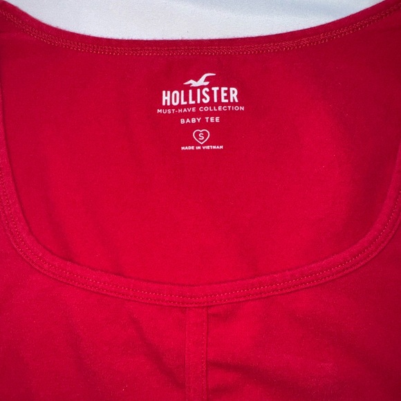 Red long sleeve Hollister top - Picture 3 of 3